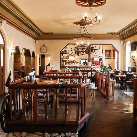 Hotel U Simla Karlovy Vary Bagian luar foto