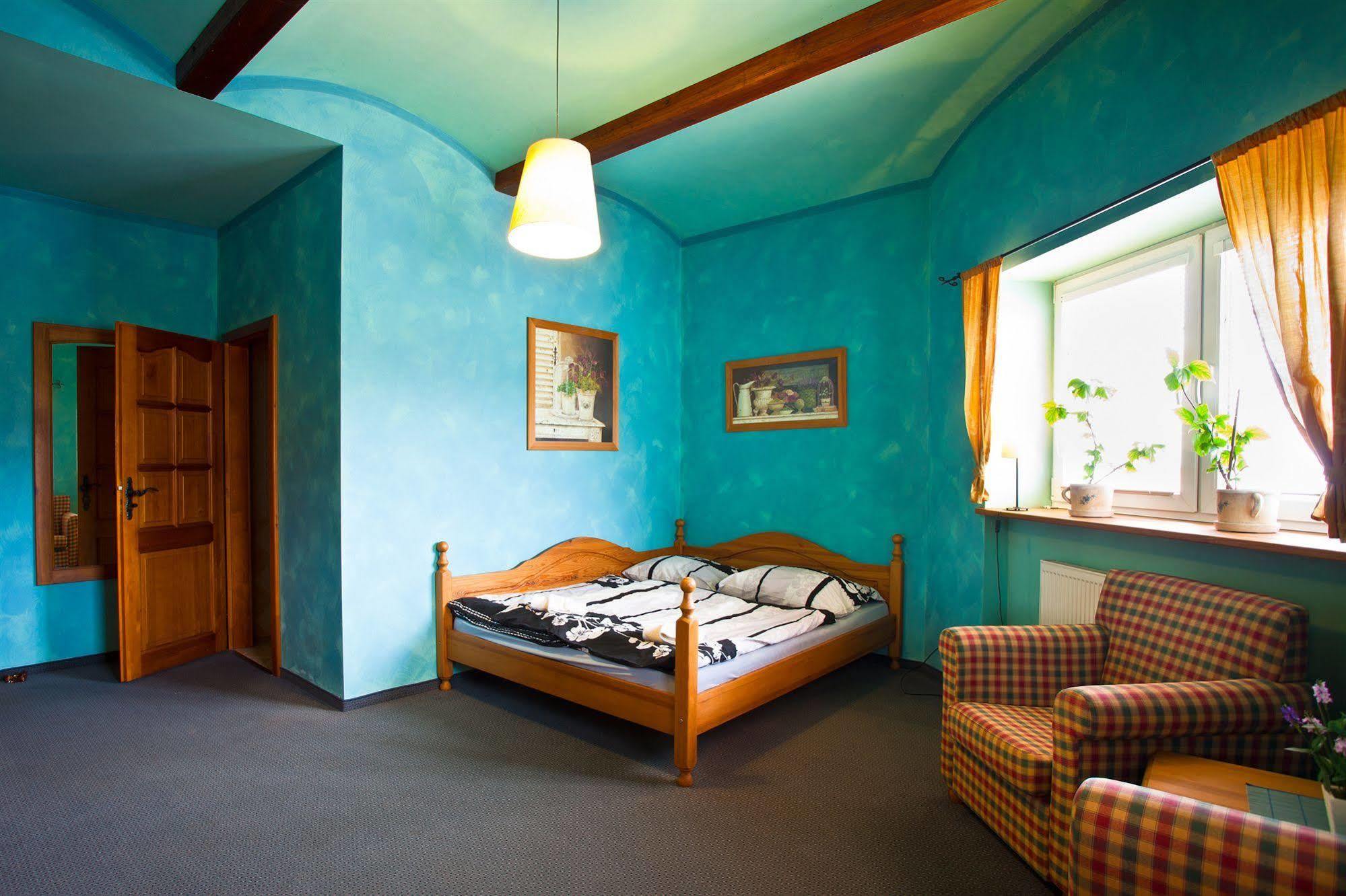 Hotel U Simla Karlovy Vary Bagian luar foto