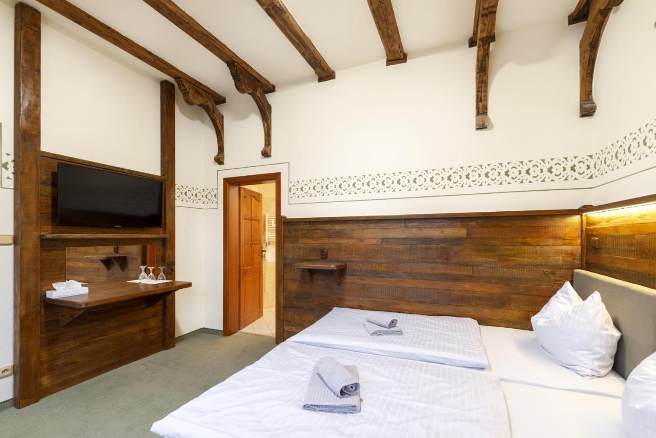 Hotel U Simla Karlovy Vary Bagian luar foto